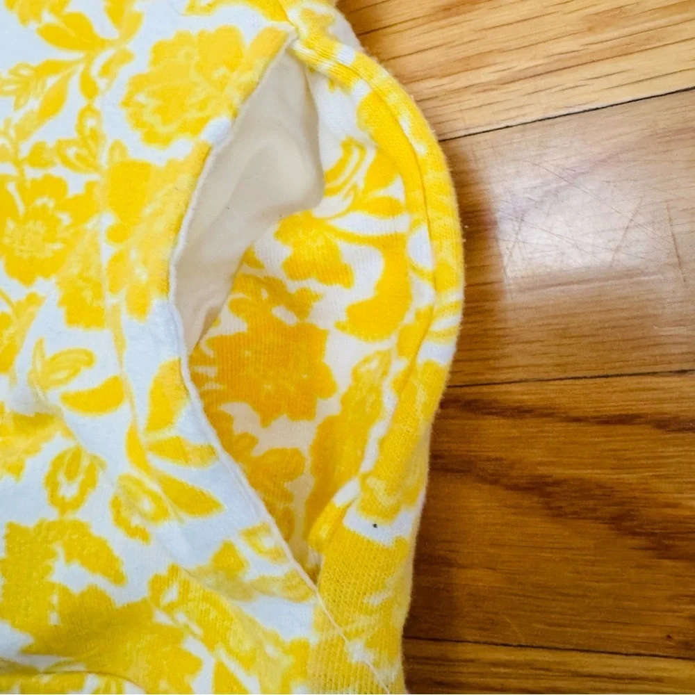 Yellow shirt - Picture 3 of 6
